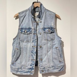 A&F Women’s Distressed Denim Vest Size M